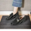 Loafer بكعب متوسط، بدون أربطة
