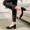 حذاء Classic Elegance كعب متوسط يجمع بين الأناقة والعملية