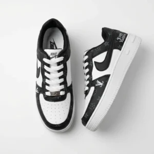 Stay Online – Noir Street 3 Stay Online – Noir Street